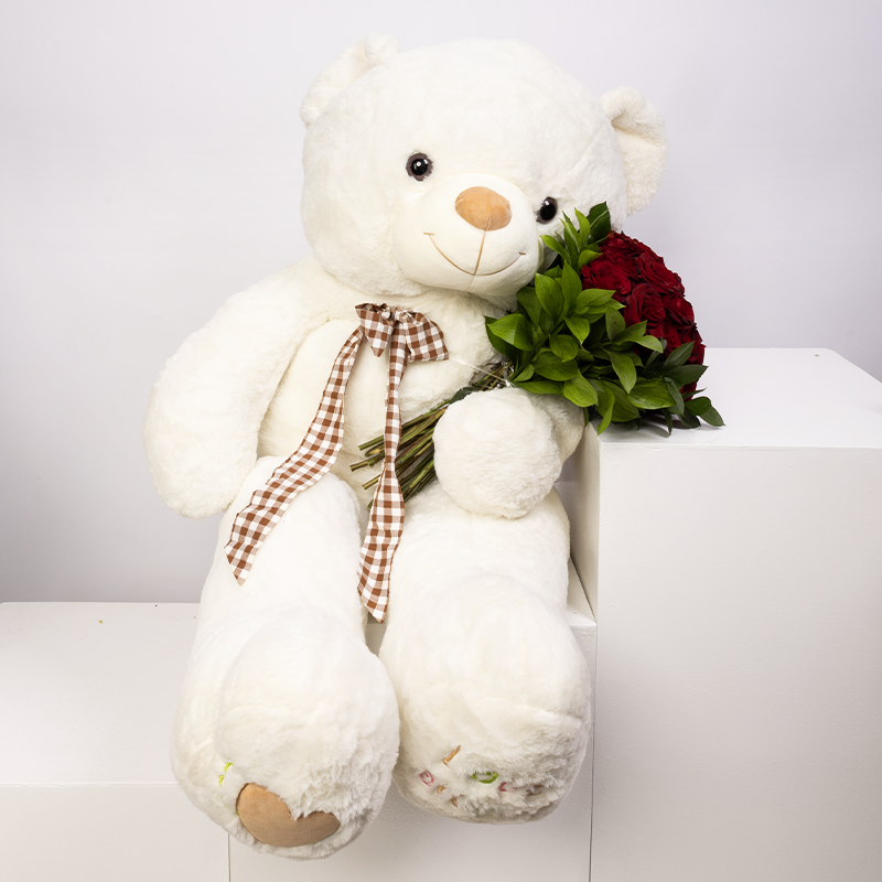 العناق والورود