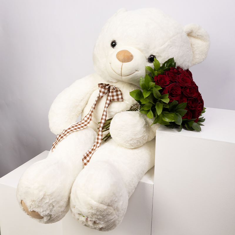 العناق والورود