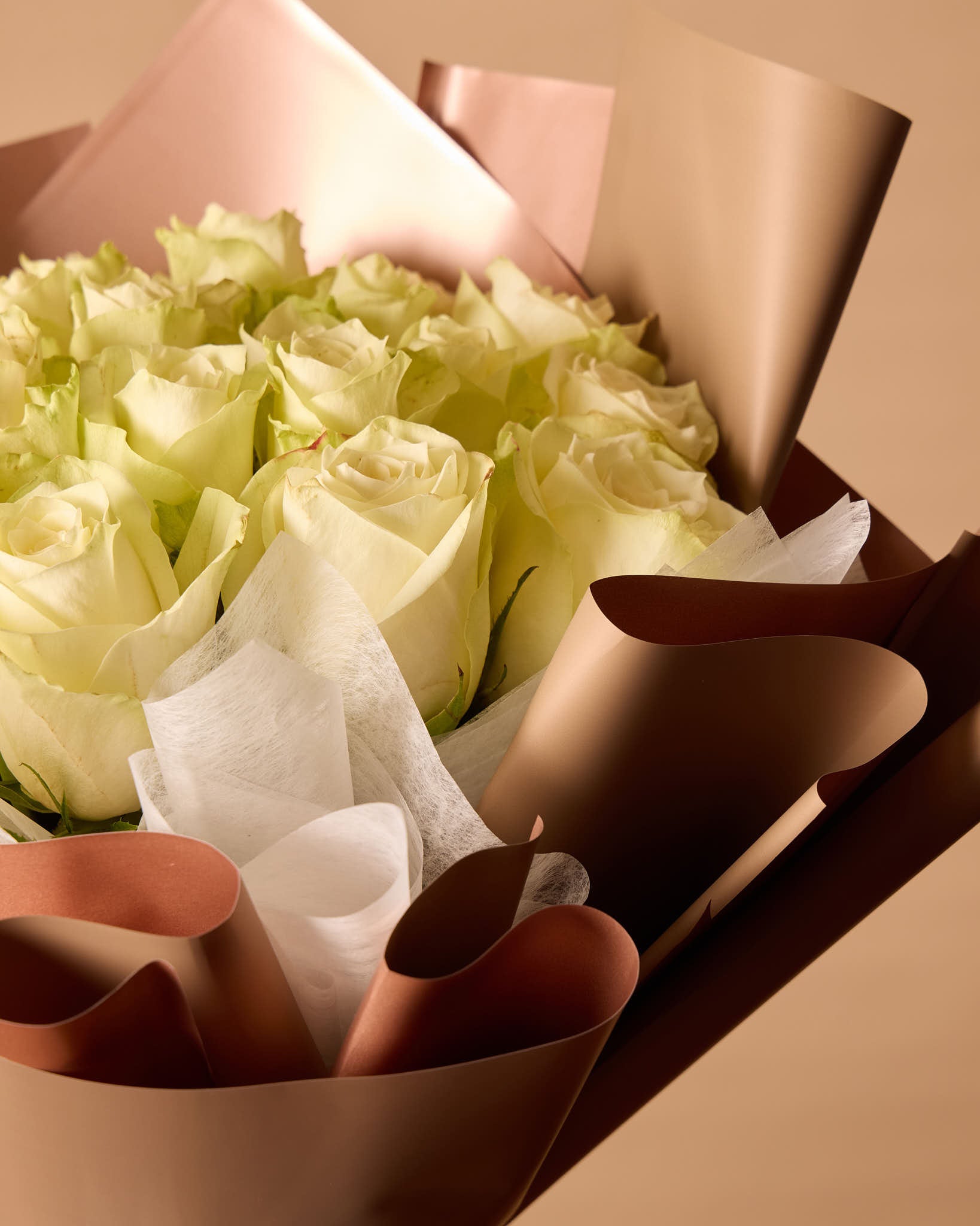 25 White Roses Bouquet