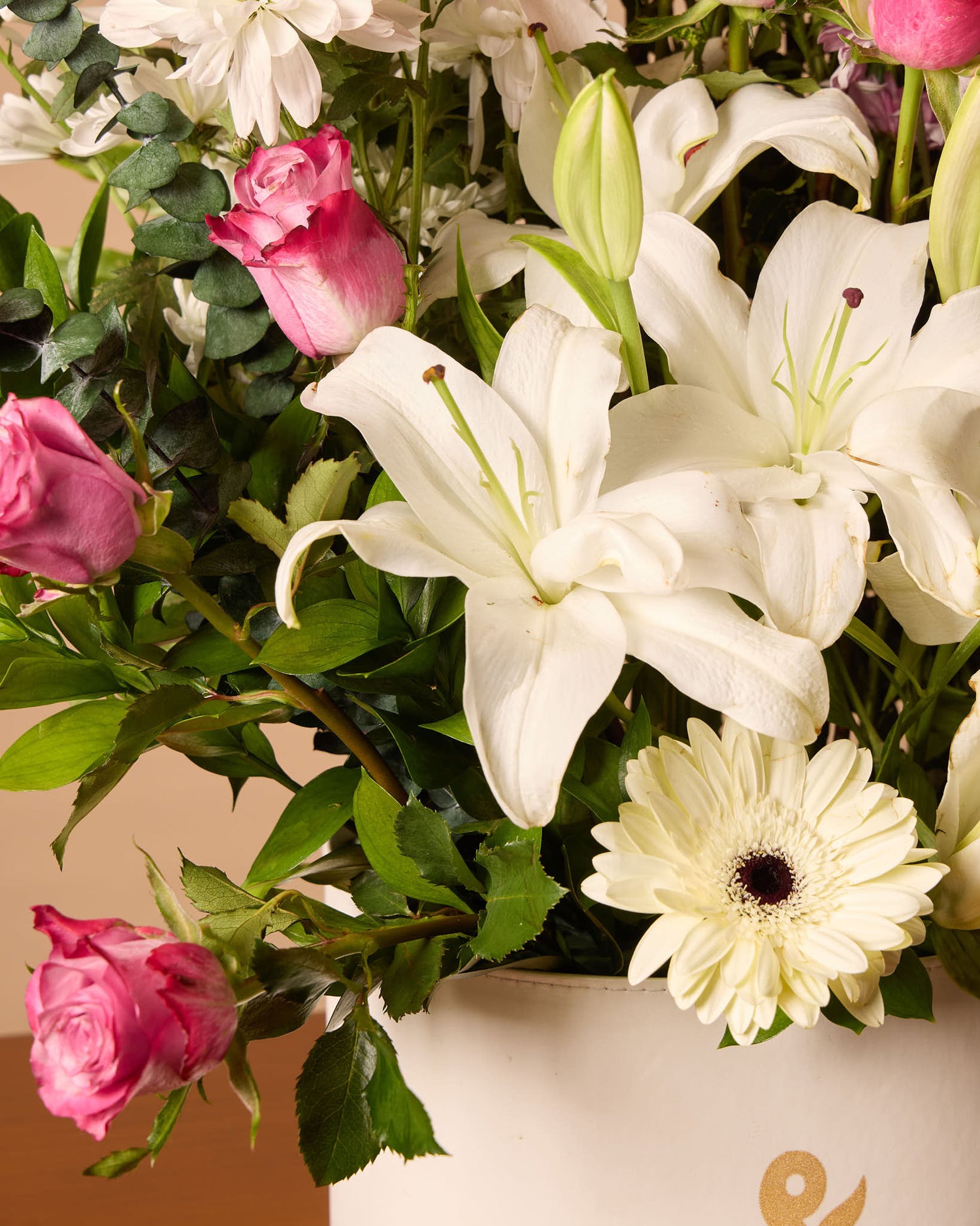 صندوق أبيض كبير