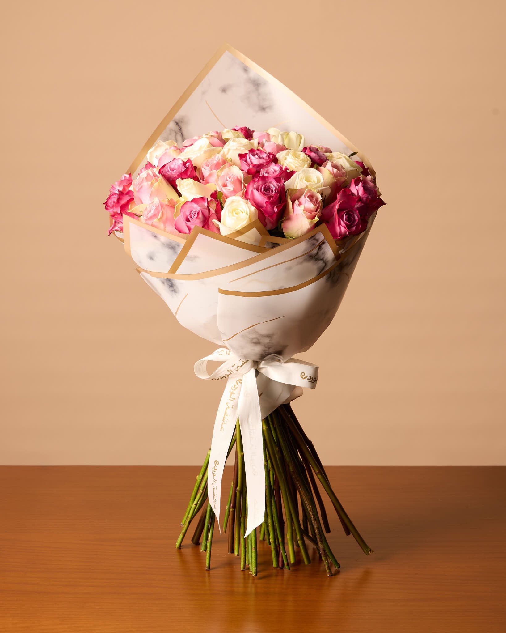 باقة من 50 وردة وردية