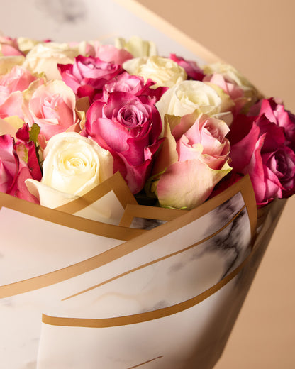 باقة من 50 وردة وردية