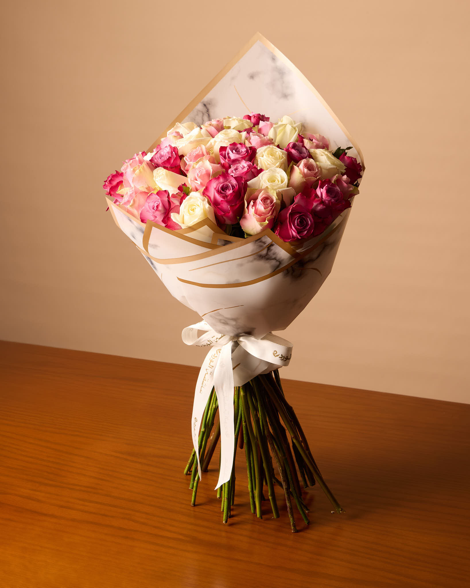 باقة من 50 وردة وردية