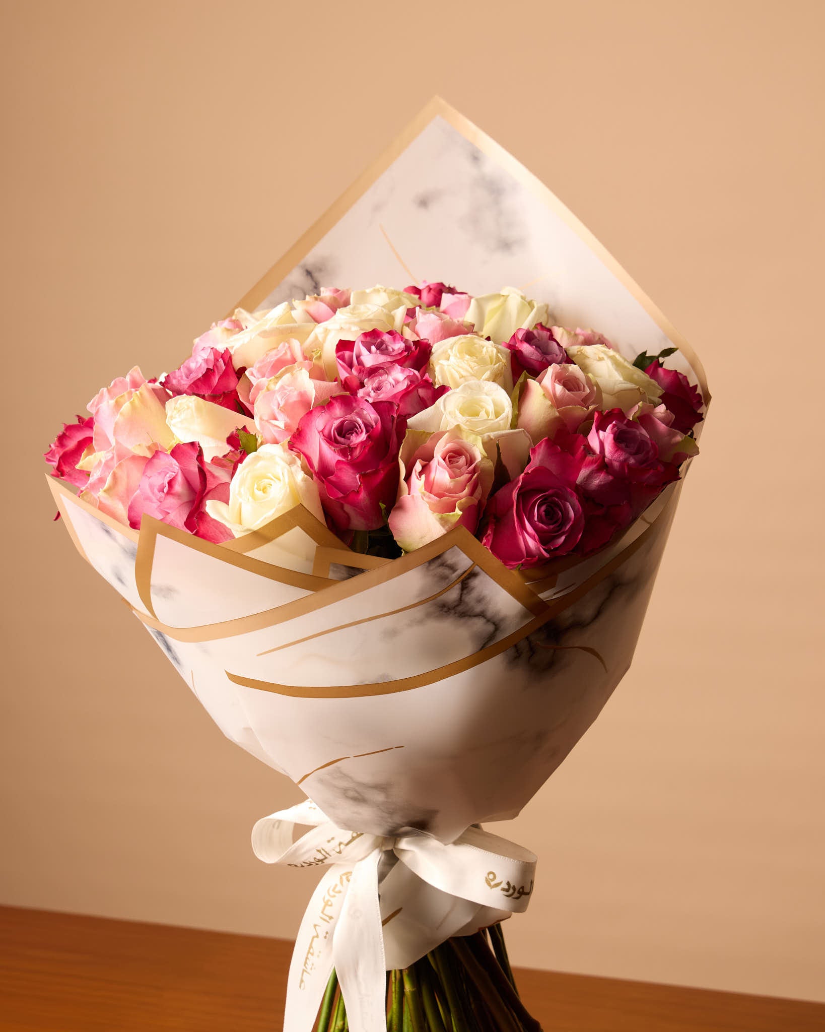 باقة من 50 وردة وردية