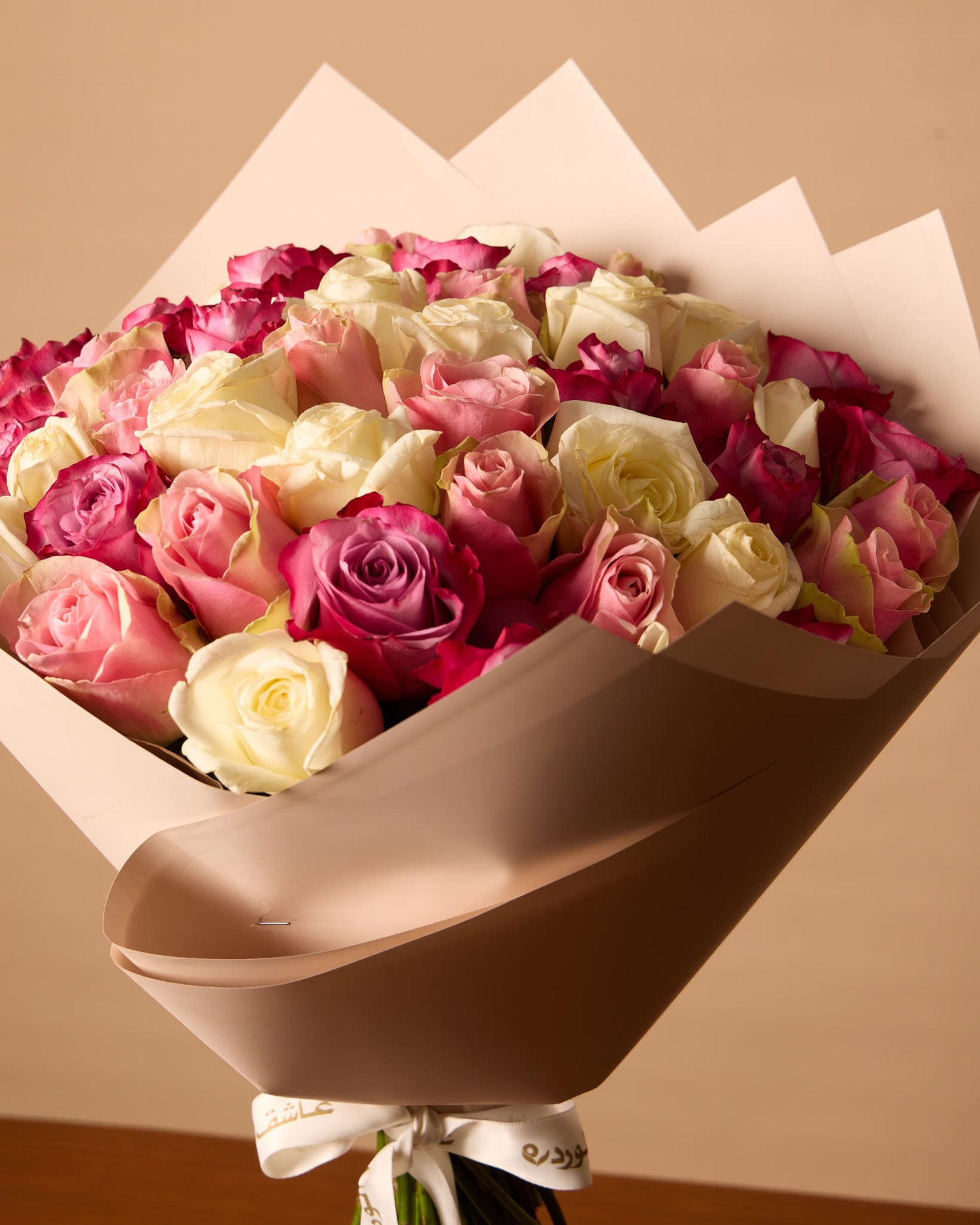 باقة من 50 وردة وردية