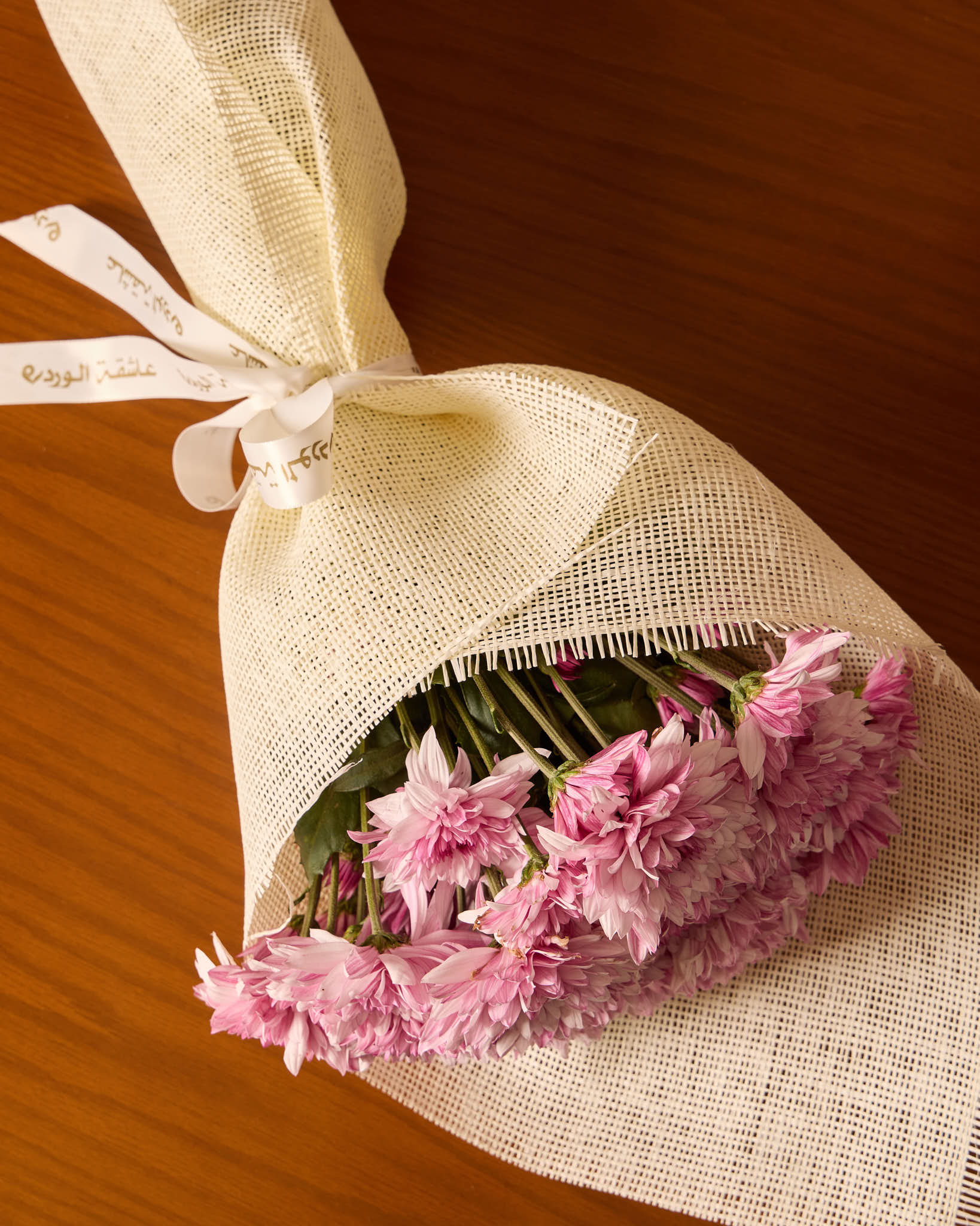 باقة زهور الأقحوان الوردي