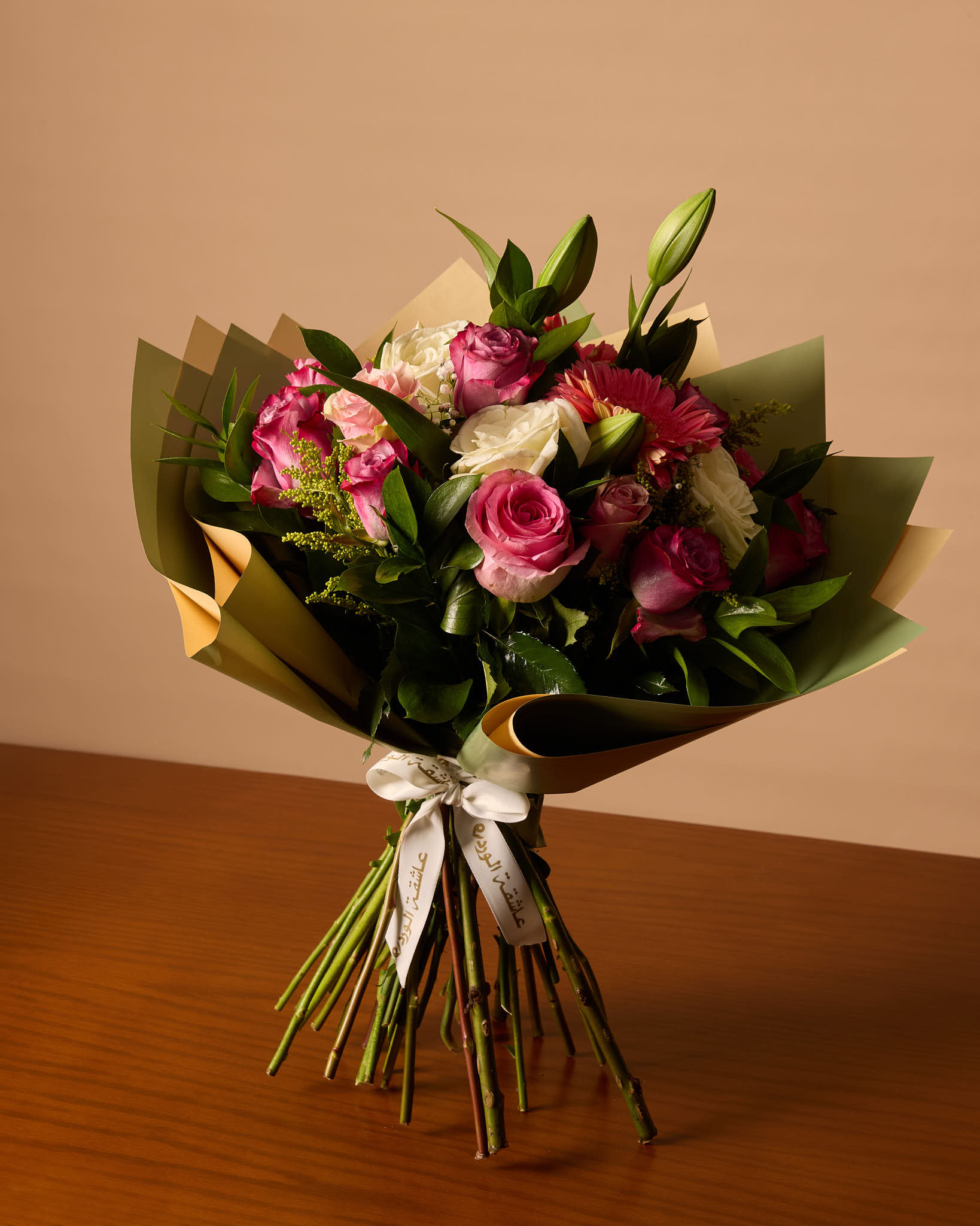 باقة هارموني من الورد والزنبق